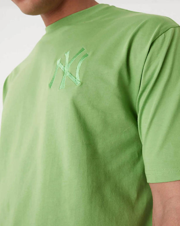 T-SHIRT NEW ERA NEW YORK YANKEES LEAGUE ESSENTIAL OVERSIZED