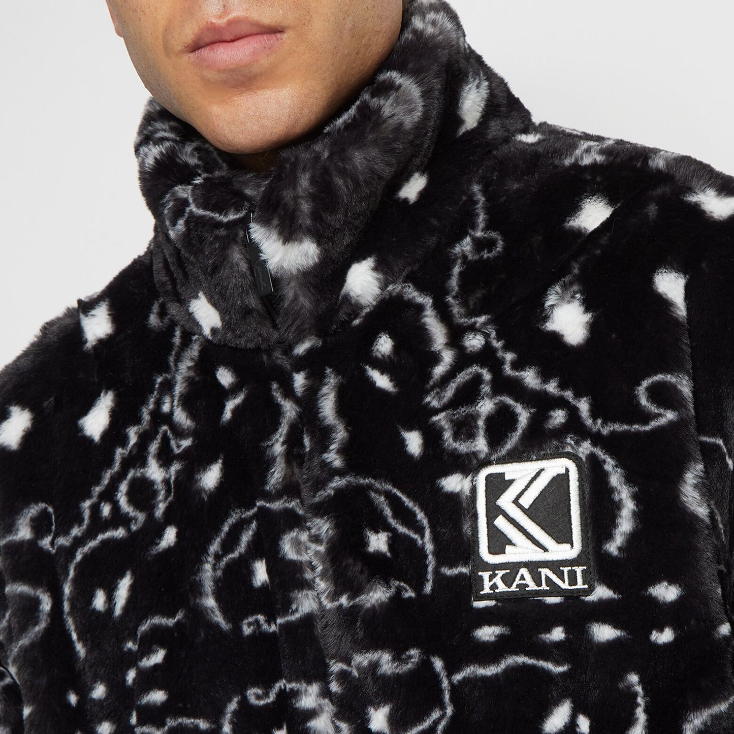 KARL KANI OG FAKE FUR PAISLEY