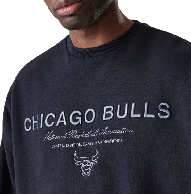Chicago Bulls NBA Linear Black Crew Neck Sweater