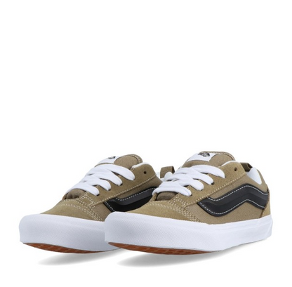 VANS KNU SKOOL