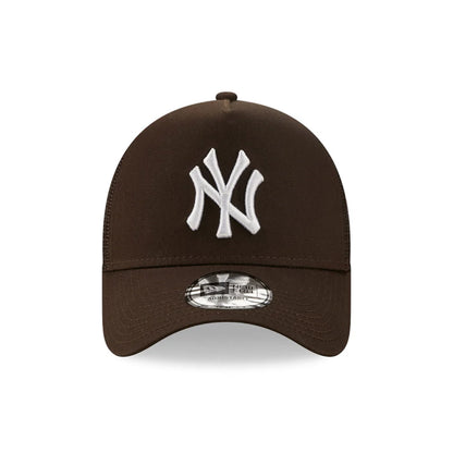 CAP NEW ERA LOEAGUE ESSENTIAL TRUCKER NEW YORK YANKEES